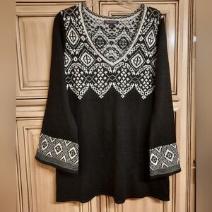 Roaman's Vneck‎ Sweater - Size 12 - Black / White